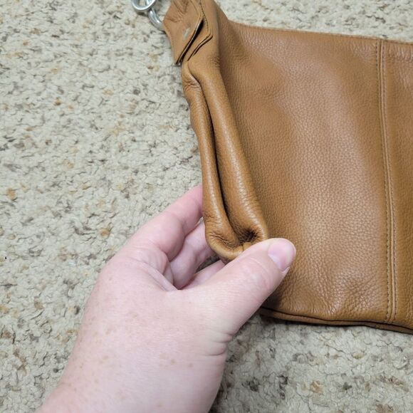 HOBO International Camel Brown Pebbled Leather Center Seam Shoulder Bag Purse - Picture 4 of 9